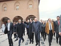 Gökçek Vali’ye Hacı Bayram’ı gezdirdi