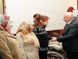 Başımız yerde!