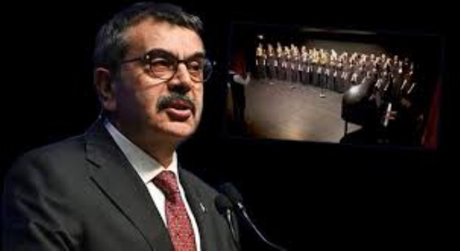 Bakan Tekin'den 'Parla' Marşını Seslendiren Öğrencilere Teşekkür