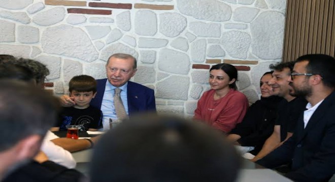 Cumhurbaşkanı Erdoğan'dan Üsküdar'da Esnaf Ziyareti